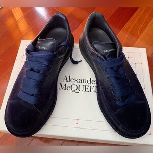 Alexander McQueen Men's Navy and Black Sneakers Limited edition